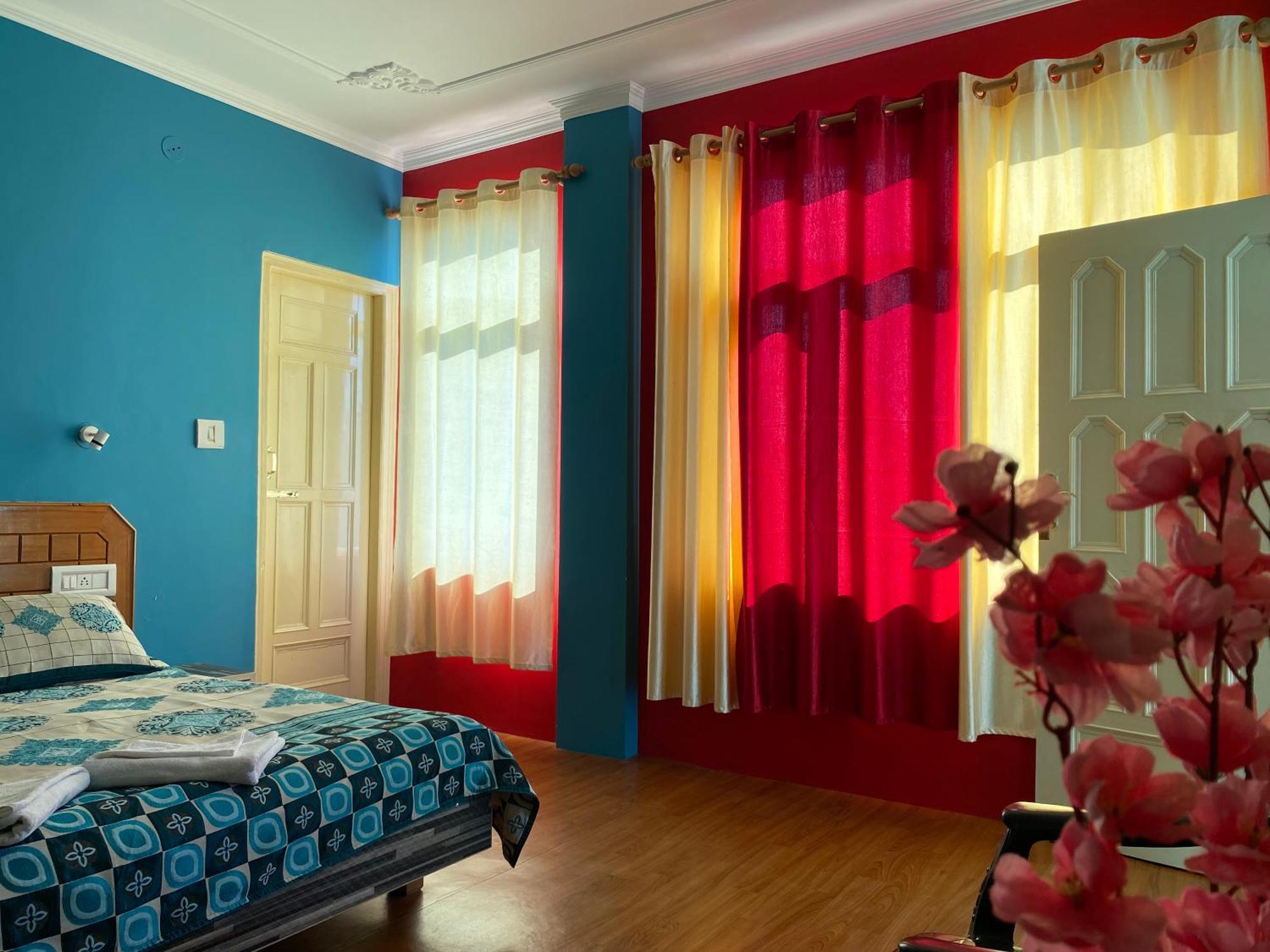 Jagatram Niwas Guesthouse Dharamkot Dharamshala Bagian luar foto