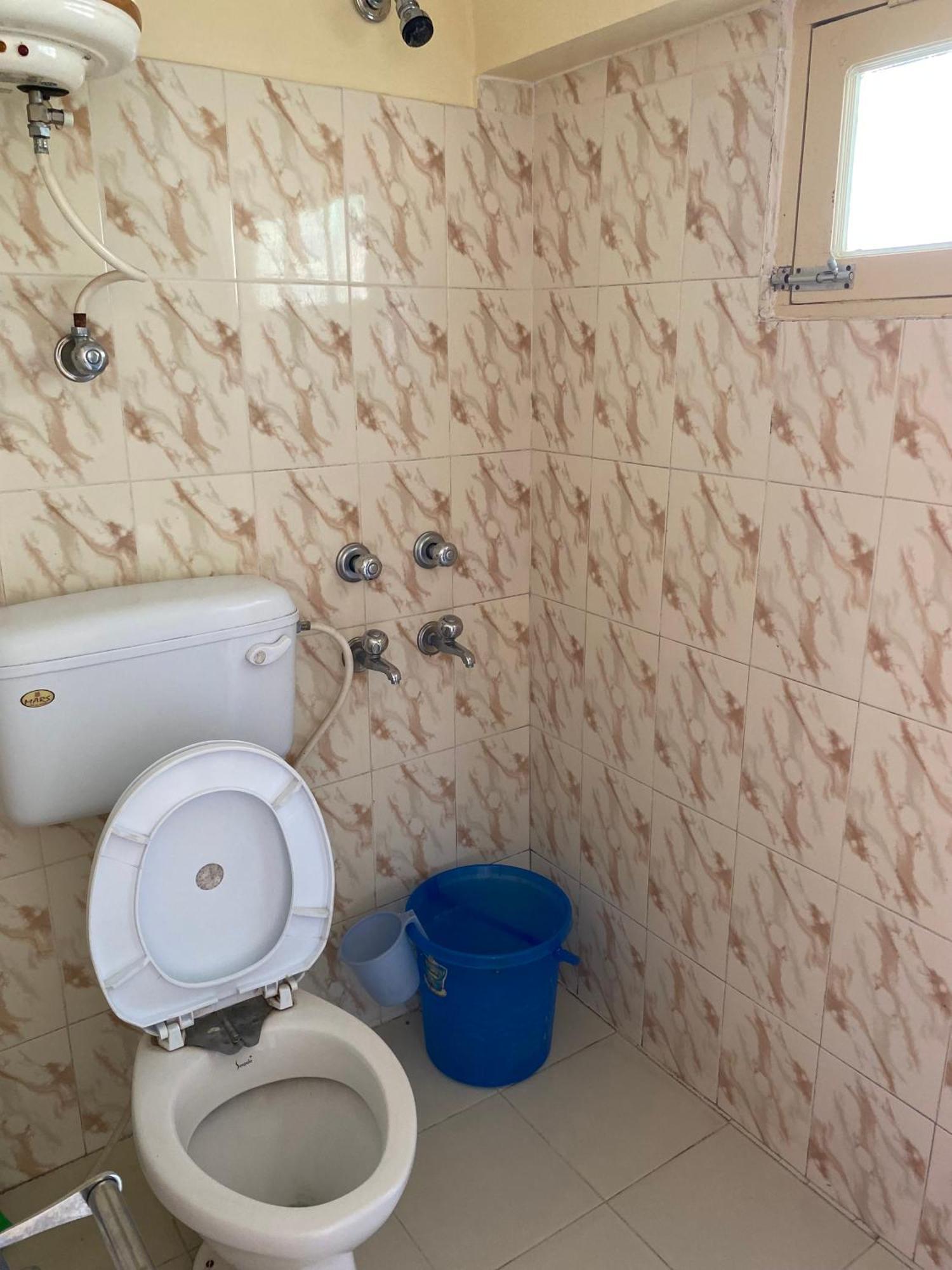 Jagatram Niwas Guesthouse Dharamkot Dharamshala Bagian luar foto