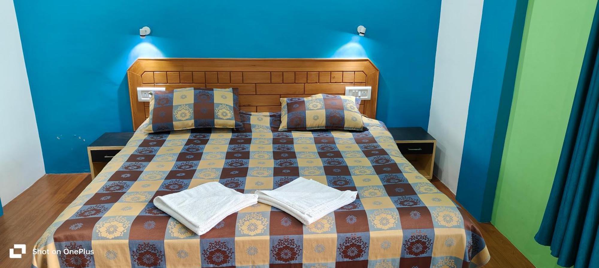 Jagatram Niwas Guesthouse Dharamkot Dharamshala Bagian luar foto