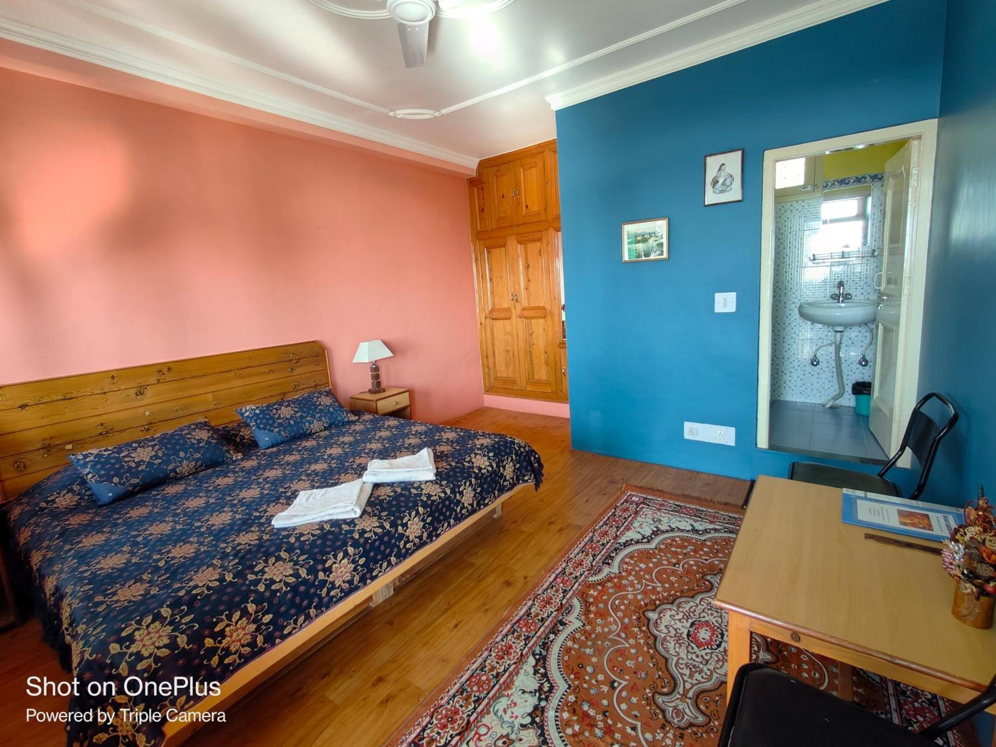 Jagatram Niwas Guesthouse Dharamkot Dharamshala Bagian luar foto