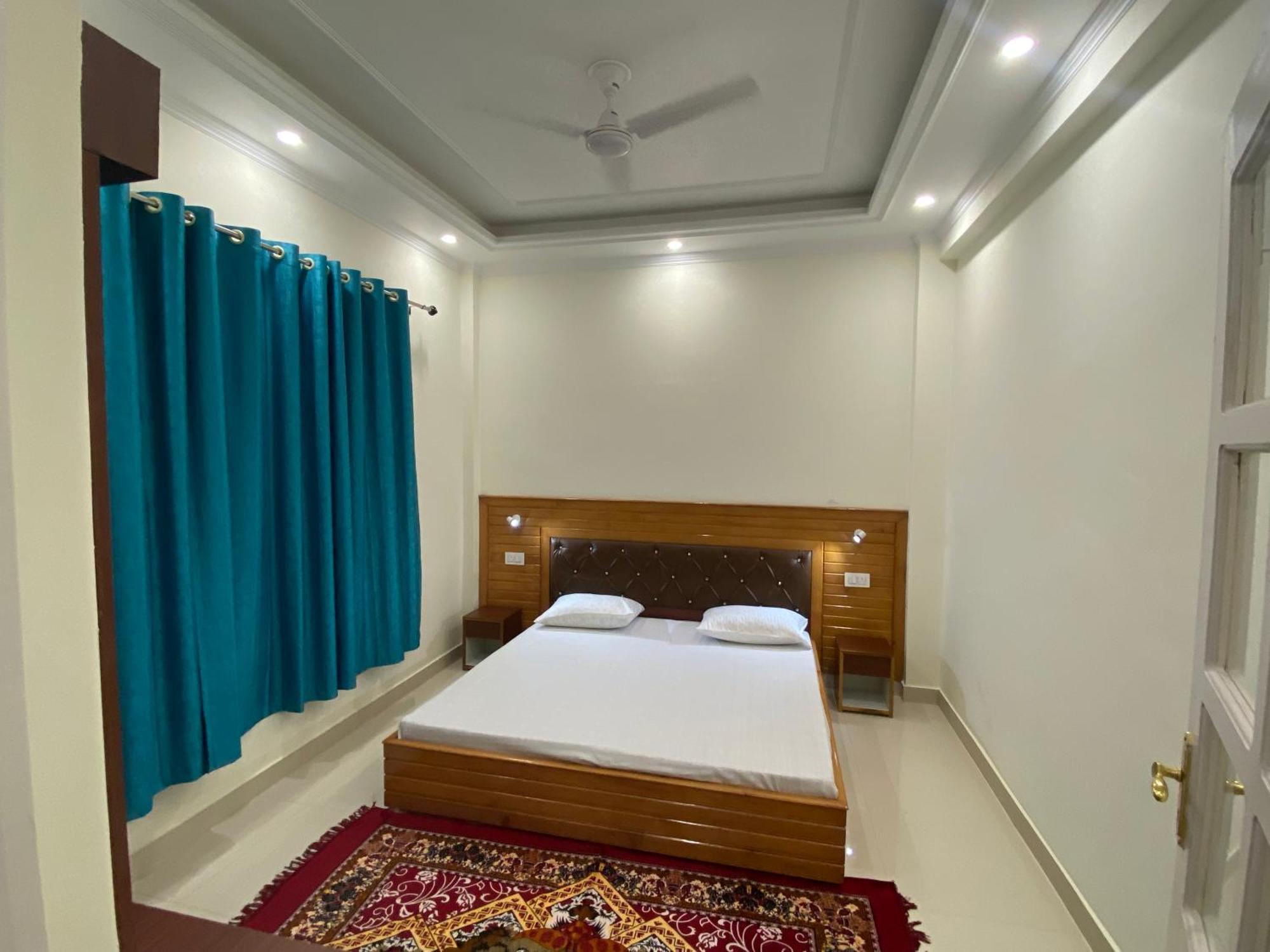 Jagatram Niwas Guesthouse Dharamkot Dharamshala Bagian luar foto