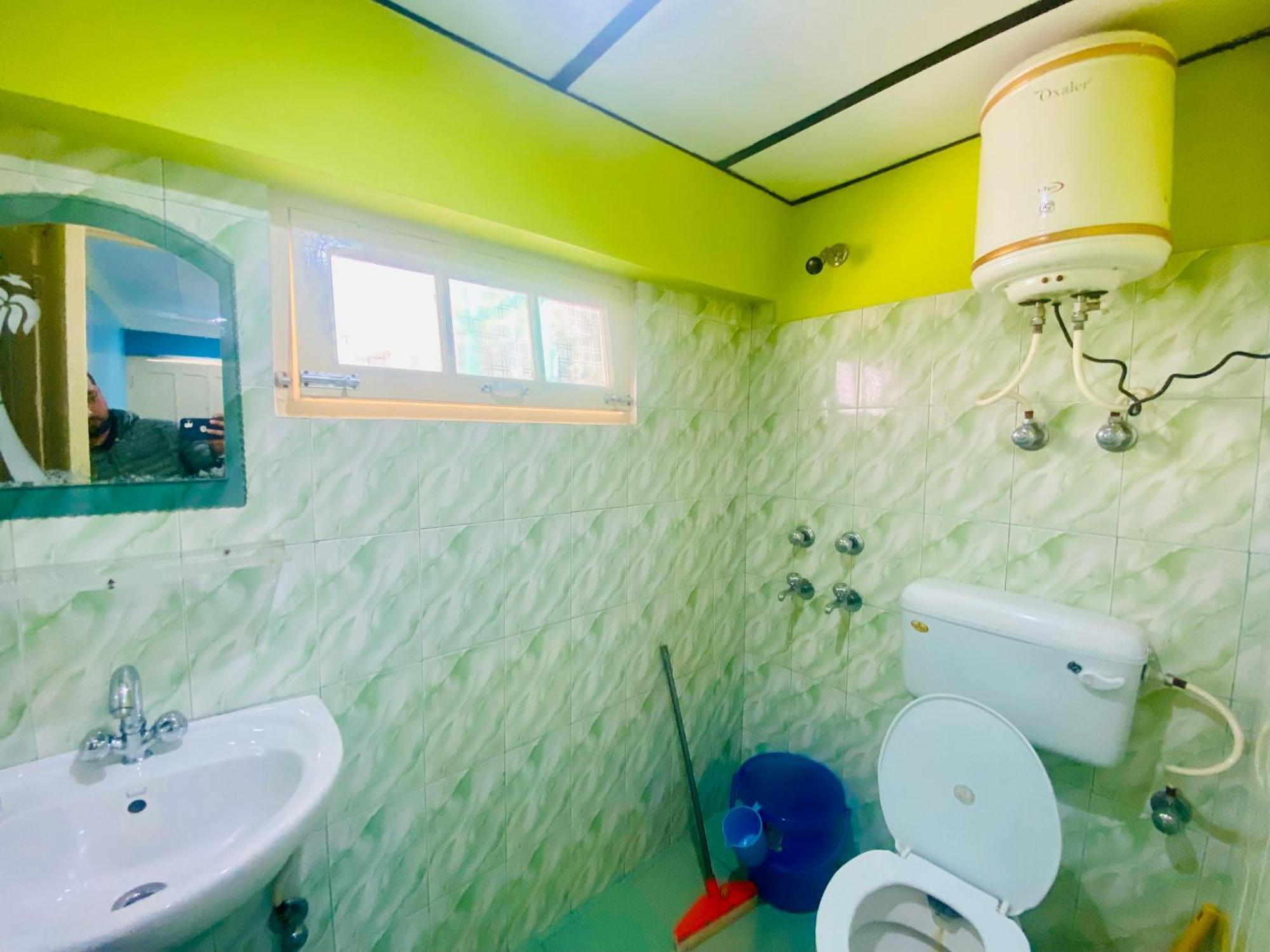 Jagatram Niwas Guesthouse Dharamkot Dharamshala Bagian luar foto